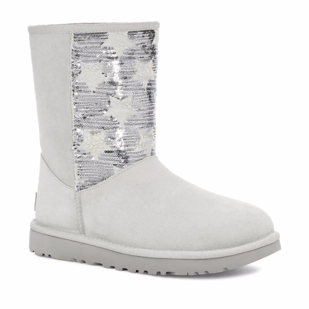 NIB UGG Classic Sequin Stars Short Boot size 6